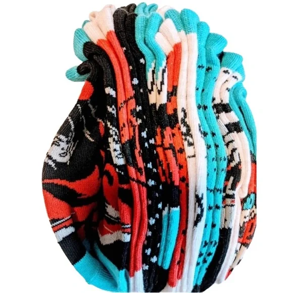 NEW Disney Villains no show Socks 10 Pairs Cruella Deville Malificent  Apples - Picture 8 of 8